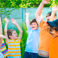 Extremadura contratará a cientos de monitores y directores de ocio: este es el perfil que buscan