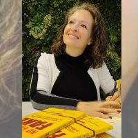 Macarena Muñoz presentará este jueves en Badajoz: ‘No eres un fake’