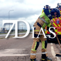 Choque frontolateral entre un coche y una furgoneta en el Polígono El Nevero