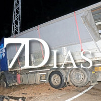 Brutal choque entre un camión y un coche en la provincia de Badajoz: “Ha sido un milagro”