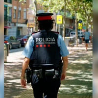 Condenan a prisión un mosso por robarle el iPhone a un fallecido