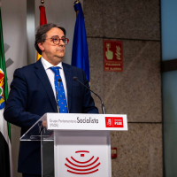 PSOE: "Se ha subido al estrado una candidata del PP y se ha bajado una portavoz de Vox"