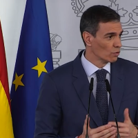 El Gobierno rebaja el IVA de los combustibles al 10%: así es el plan anticrisis aprobado