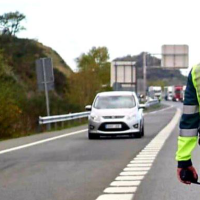 Una mujer grave y otras dos jóvenes heridas tras un accidente en la EX-A1