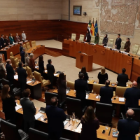 Guardiola vuelve a caer en la investidura, pero VOX no cierra la puerta