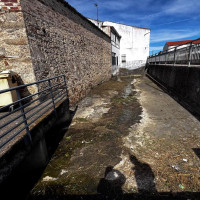 La Diputación de Cáceres limpia cauces para evitar desbordamientos en el futuro