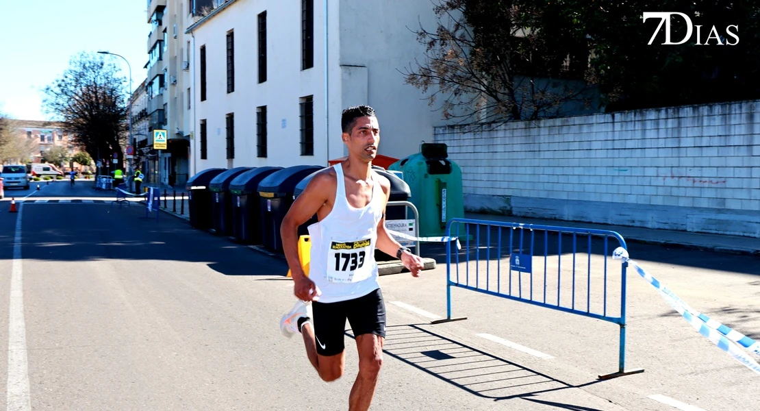 Galería de imágenes y vídeo de la 32 Maratón y 10 Medio Maratón 'Ciudad de Badajoz'