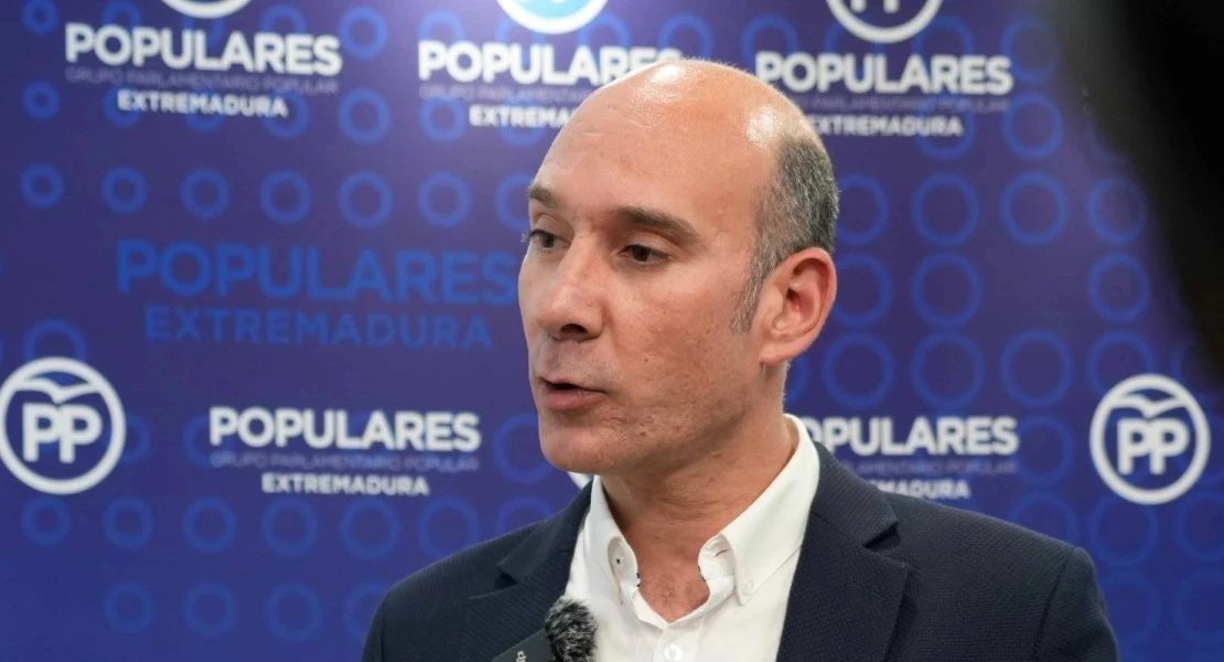 El PP de Extremadura a la ministra de Sanidad: "No juegue con la profesión"