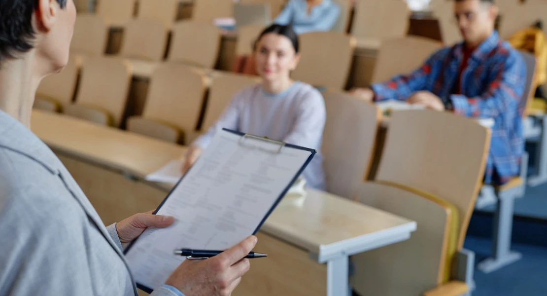 Quejas por la dificultad del examen para las oposiciones de Enfermería del SES