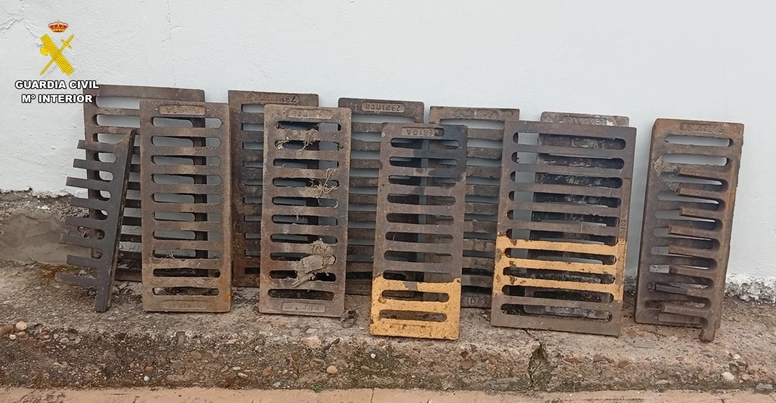 Investigado un vecino de Aceuchal por sustraer rejas de alcantarillado público