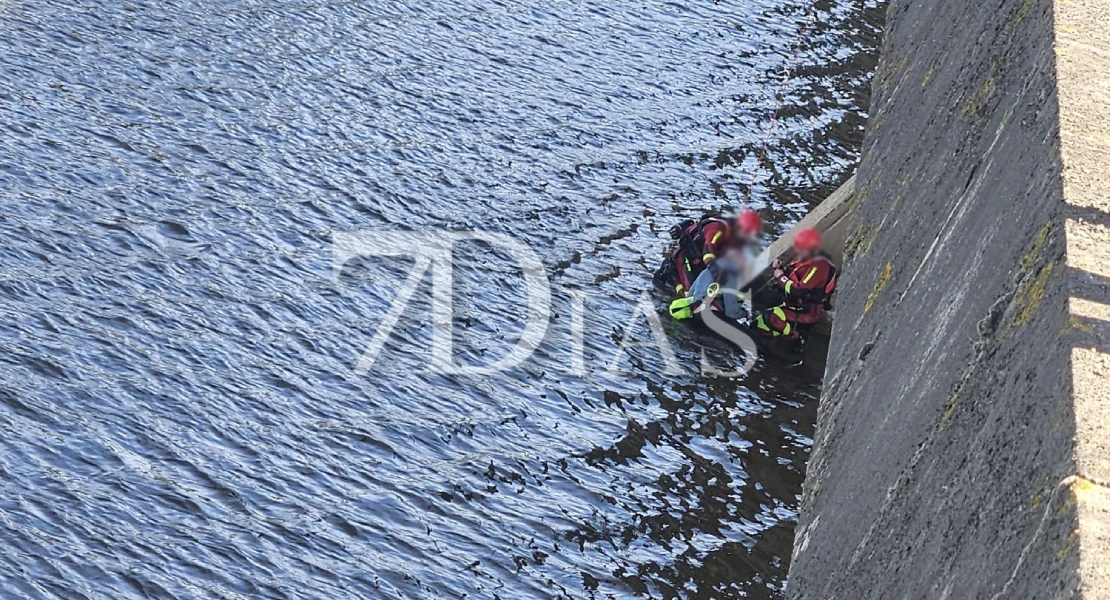Imágenes del rescate en el río Guadiana la tarde del domingo