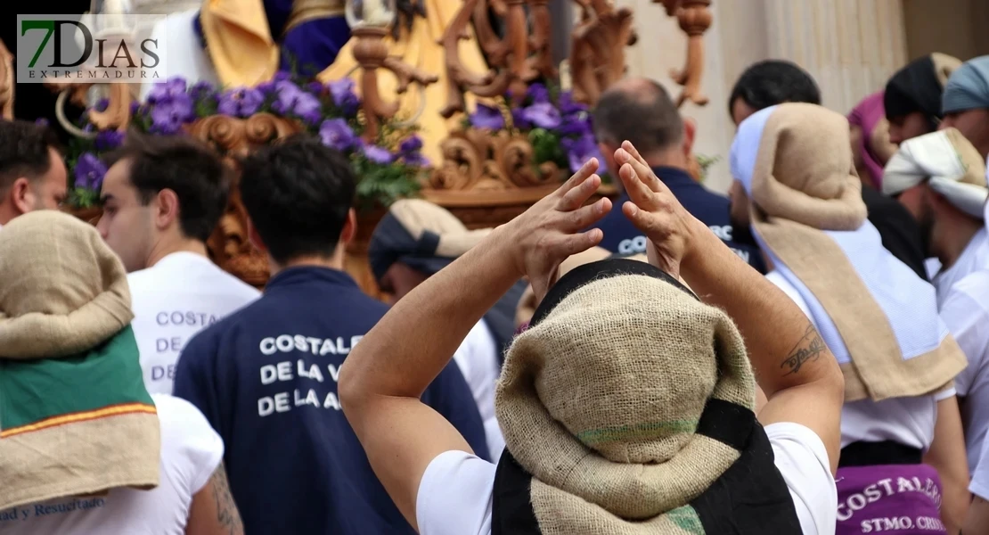 La Semana Santa de Badajoz y Cáceres contará con servicios de fisioterapia para costaleros y costaleras