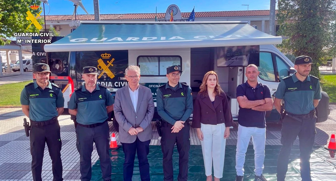 Así es la la nueva Oficina Móvil de Atención a la Ciudadanía en la provincia de Badajoz