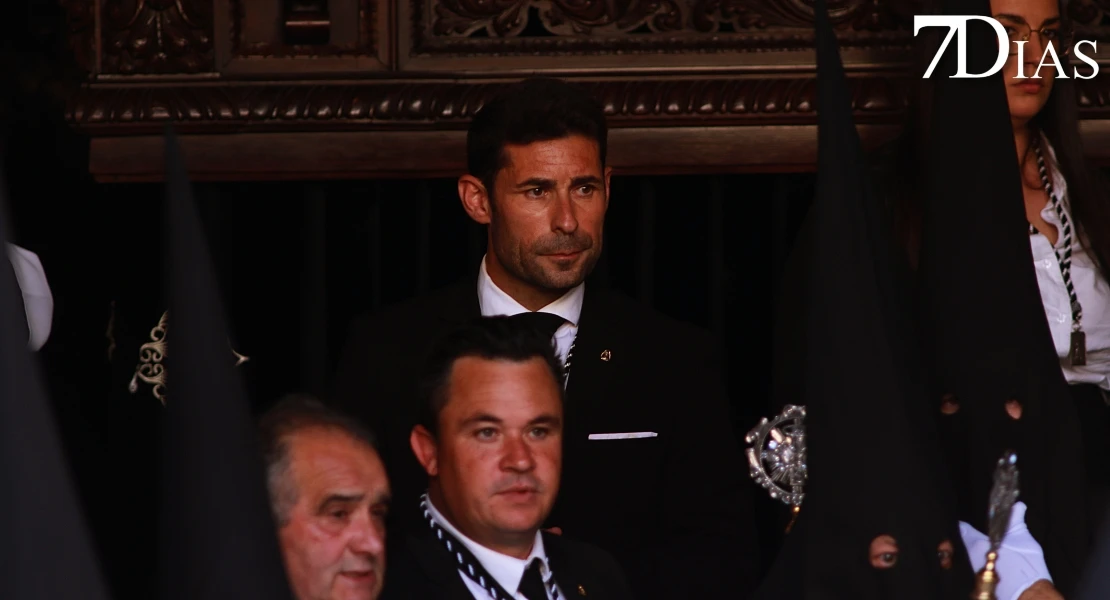 Las mejores imágenes de la salida de la Virgen de la Soledad de Badajoz