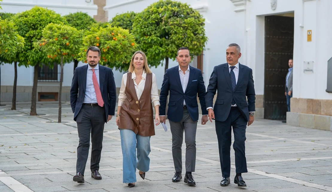 Denuncian discriminación de funcionarios en el acuerdo de gobierno PP-Vox