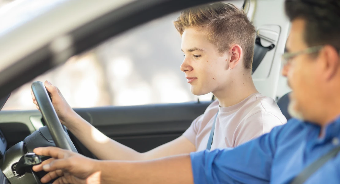 Una nueva norma permitirá conducir desde los 17 años