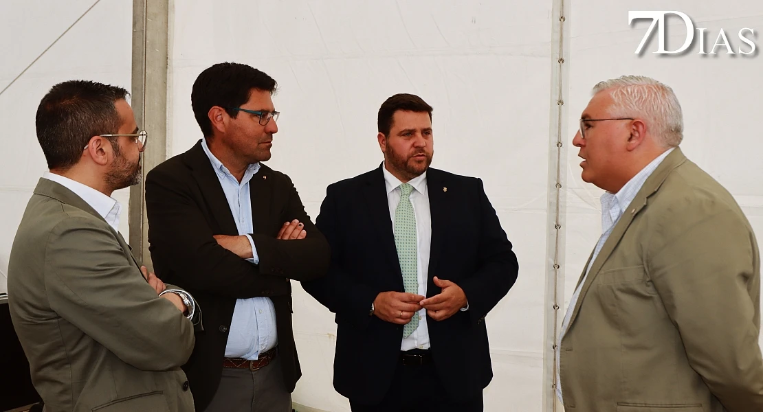 Del cerdo, hasta los andares: Barcarrota celebra su gran fiesta ibérica