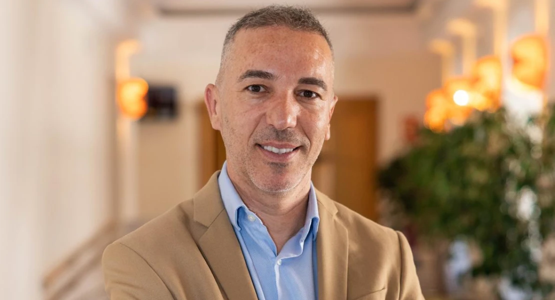 Diego Valor, el periodista extremeño que dirigirá la comunicación de la vivienda pública en España