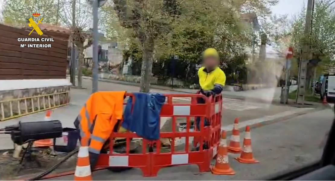 Se hacían pasar por operarios de mantenimiento para robar cobre a plena luz del día