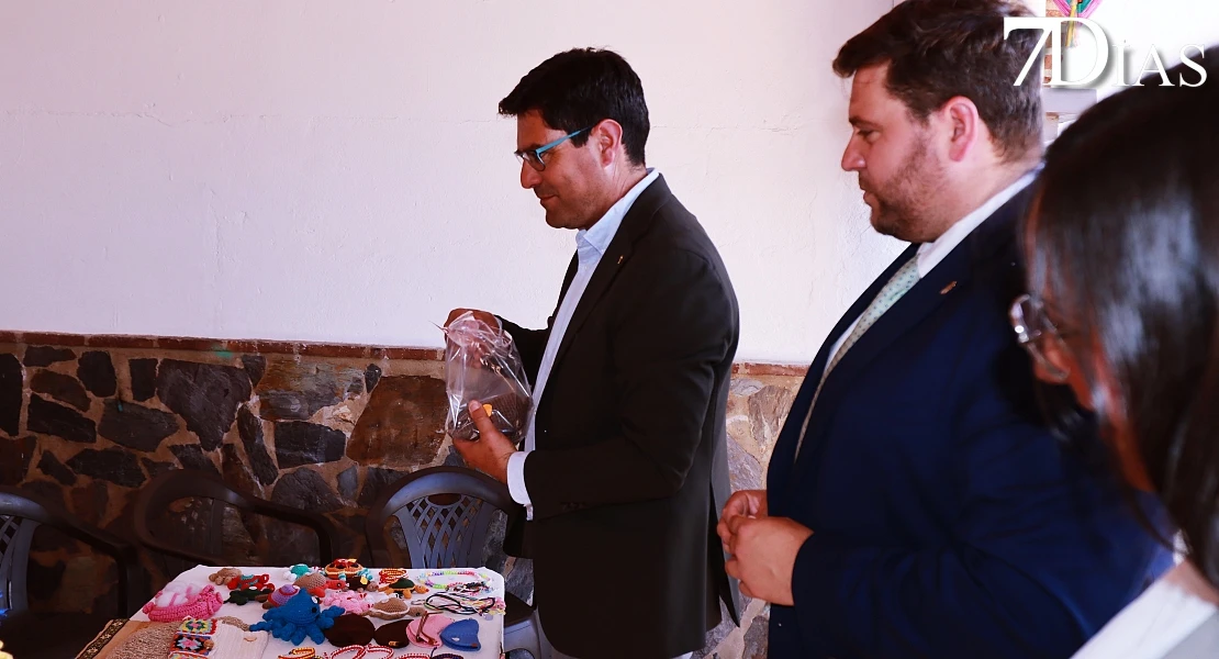 Del cerdo, hasta los andares: Barcarrota celebra su gran fiesta ibérica