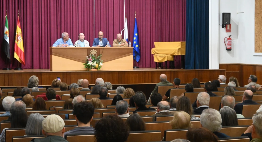 Los Santos de Maimona recupera su memoria con un libro sobre la dictadura de Primo de Rivera