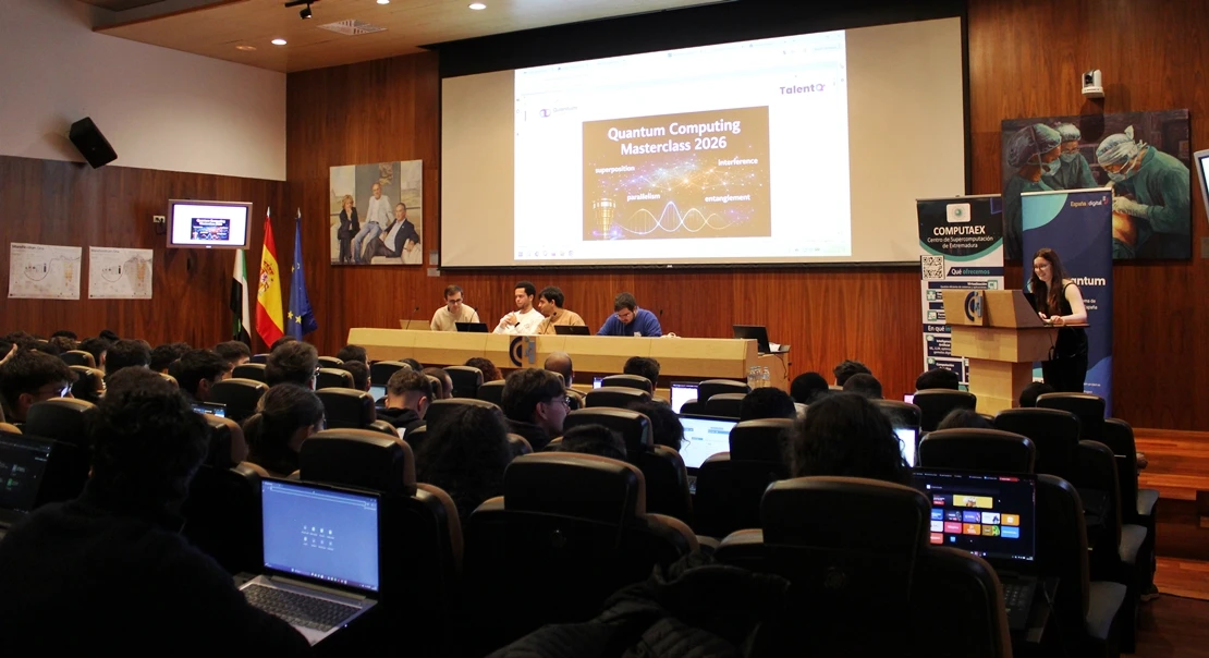Estudiantes se forman en tecnologías cuánticas con el supercomputador extremeño