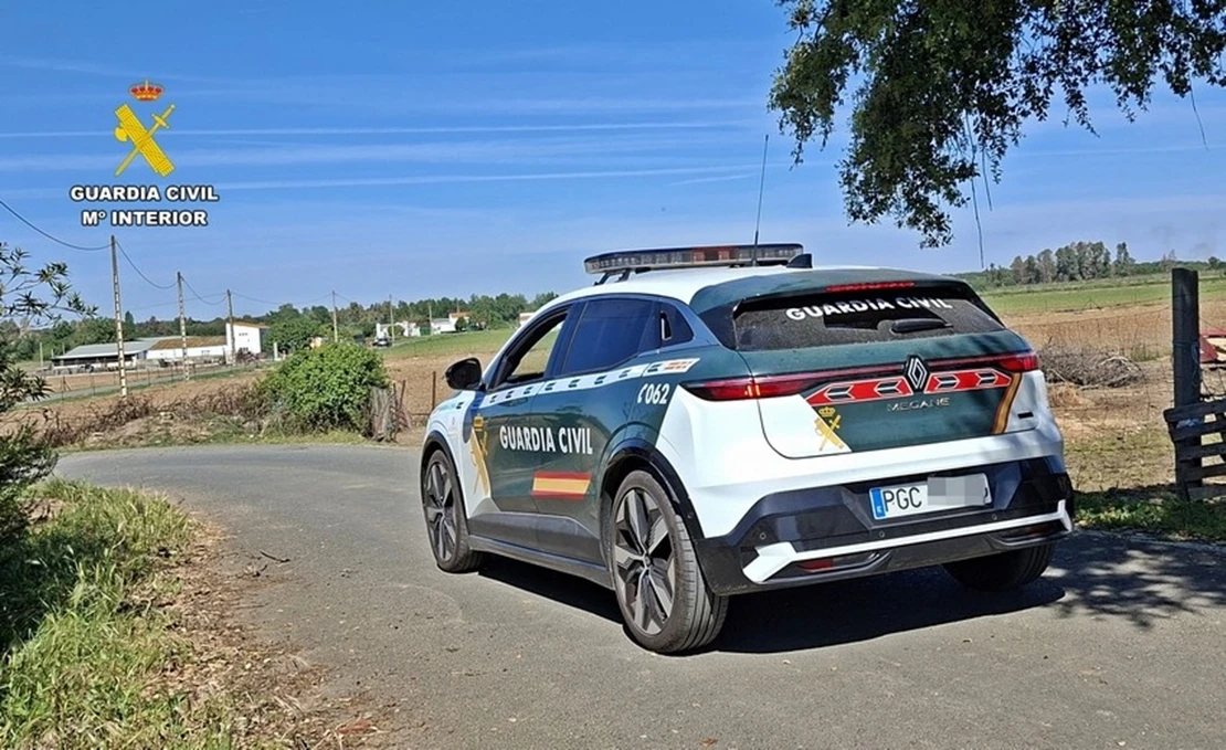 Sorprenden a dos vecinos de Badajoz "in fraganti" mientras robaban en una parcela