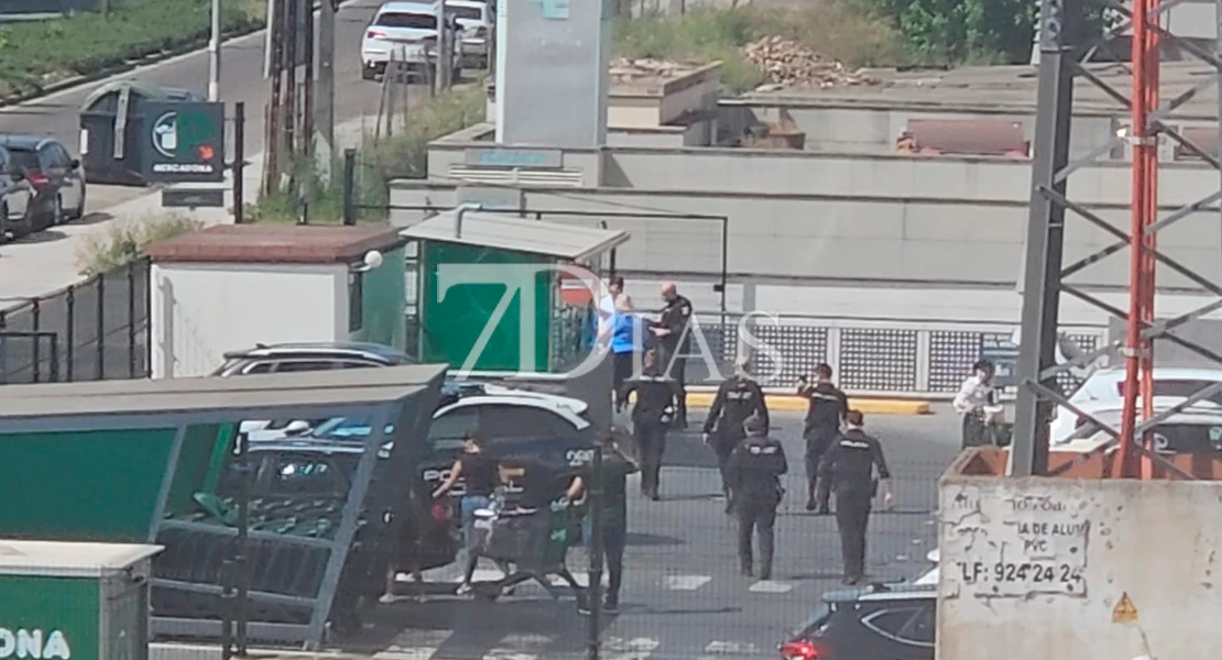 Roban en un Mercadona de Badajoz