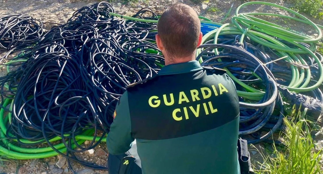 Frustran la fuga de unos ladrones al cruzar un pueblo de Cáceres a gran velocidad