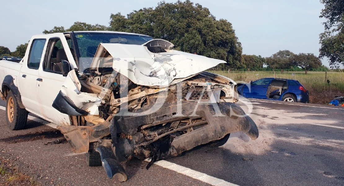 Un grave accidente provoca retenciones en la N-523: dos hombres heridos, uno de ellos, grave