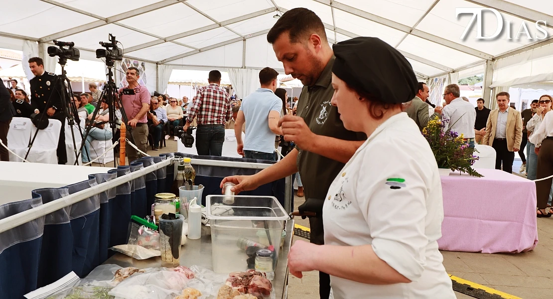 Del cerdo, hasta los andares: Barcarrota celebra su gran fiesta ibérica