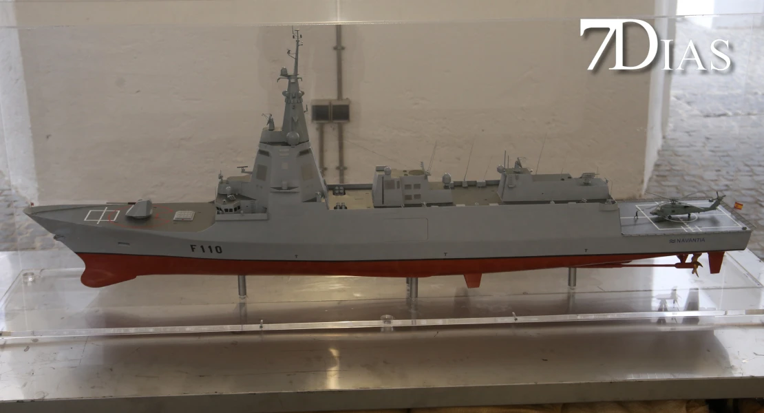 El Hospital Centro Vivo inaugura una exposición sobre la permanente adaptación de las FF.AA.