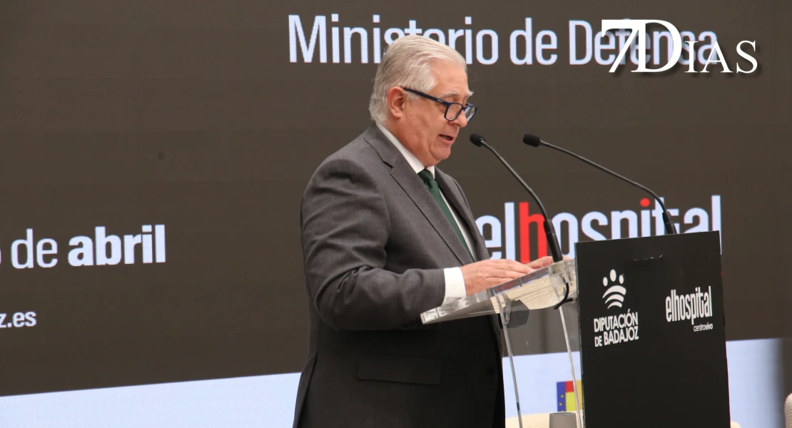 El Hospital Centro Vivo inaugura una exposición sobre la permanente adaptación de las FF.AA.