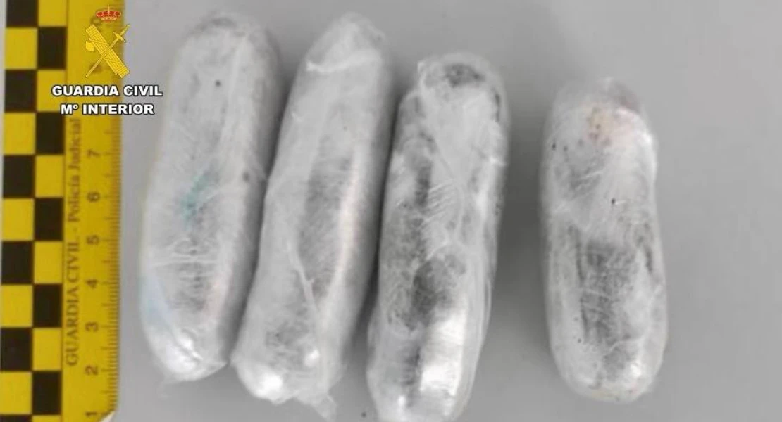 Pillan a una mujer intentando introducir droga en la cárcel de Cáceres