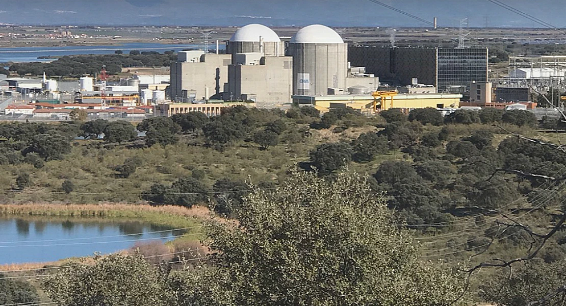 Un informe revela que mantener abierta Almaraz tres años más costaría 3.800 millones de euros