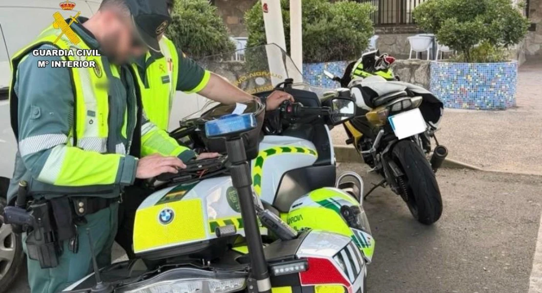 Se da a la fuga un motorista sin carné al encontrarse un control en Extremadura