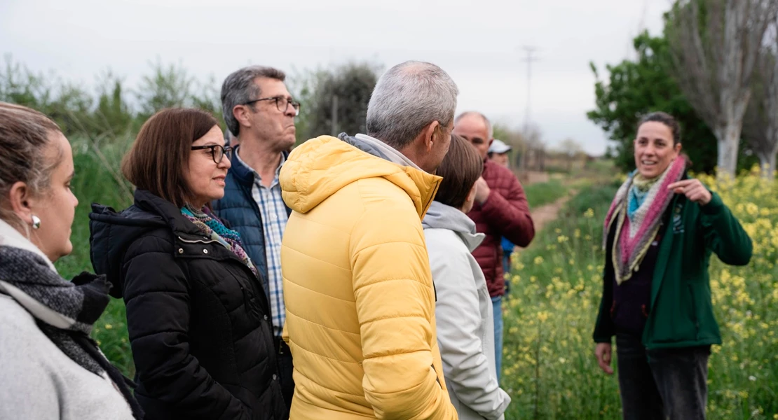 Ribera del Fresno se adentra en la renaturalización del Arroyo Valdemedel con una ruta guiada