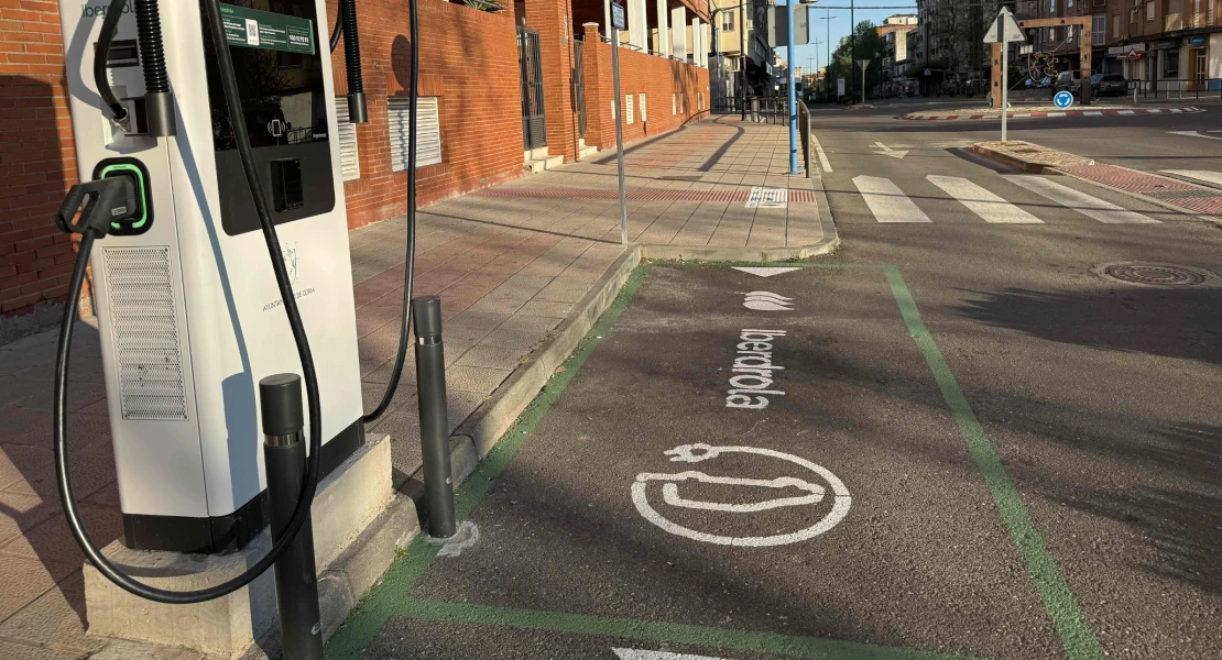 Coria estrena seis nuevos puntos de recarga rápida para vehículos eléctricos