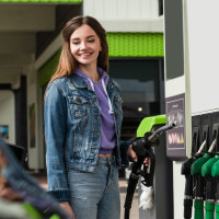 Consulta el precio del combustible en Extremadura tras la última bajada