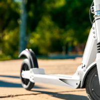 Solicitan una normativa específica sobre los patinetes eléctricos en Badajoz