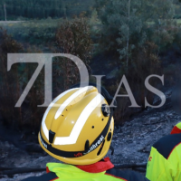 Un incendio forestal moviliza a los bomberos en la provincia de Badajoz