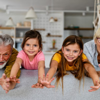 Extremadura trabaja en la creación de una estrategia para vivir más y mejor