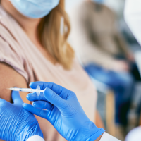 ESTUDIO: Asocian la vacunación y el covid con una alta frecuencia de alteraciones menstruales