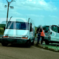 Chocan dos vehículos en el cruce de Alvarado en la EX-363
