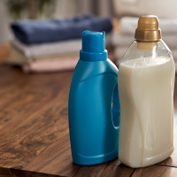 Europa prohíbe los detergentes testados en animales: así cambiará el mercado desde 2026