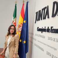 Extremadura lidera la bajada de paro en el último año