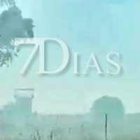 Bomberos de Badajoz trabajan en un incendio forestal cercano a Gévora