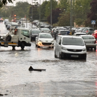 La lluvia vuelve a inundar los alrededores de la estación de autobuses de Cáceres