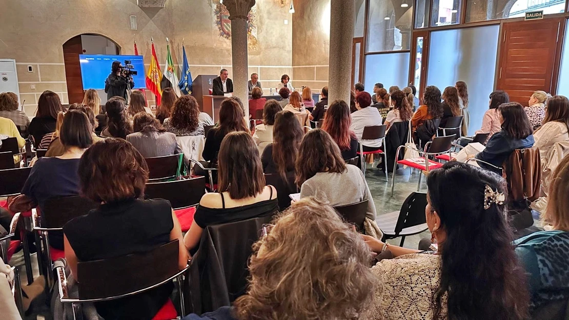 Inauguran en Badajoz las Mesas de Coordinación Territorial contra la Violencia de Género