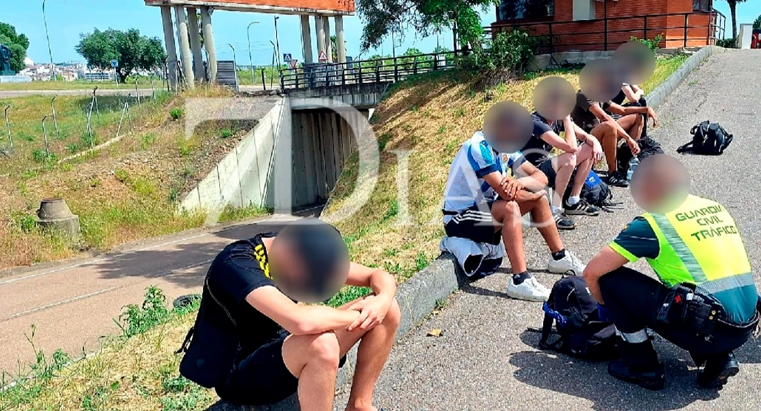 Detienen a los aficionados de la Real Sociedad que intentaron sacar de la vía a los del Atleti